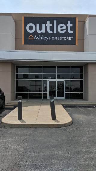 Furniture and Mattress Store in St. Louis, MO | Ashley HomeStore 9000348259