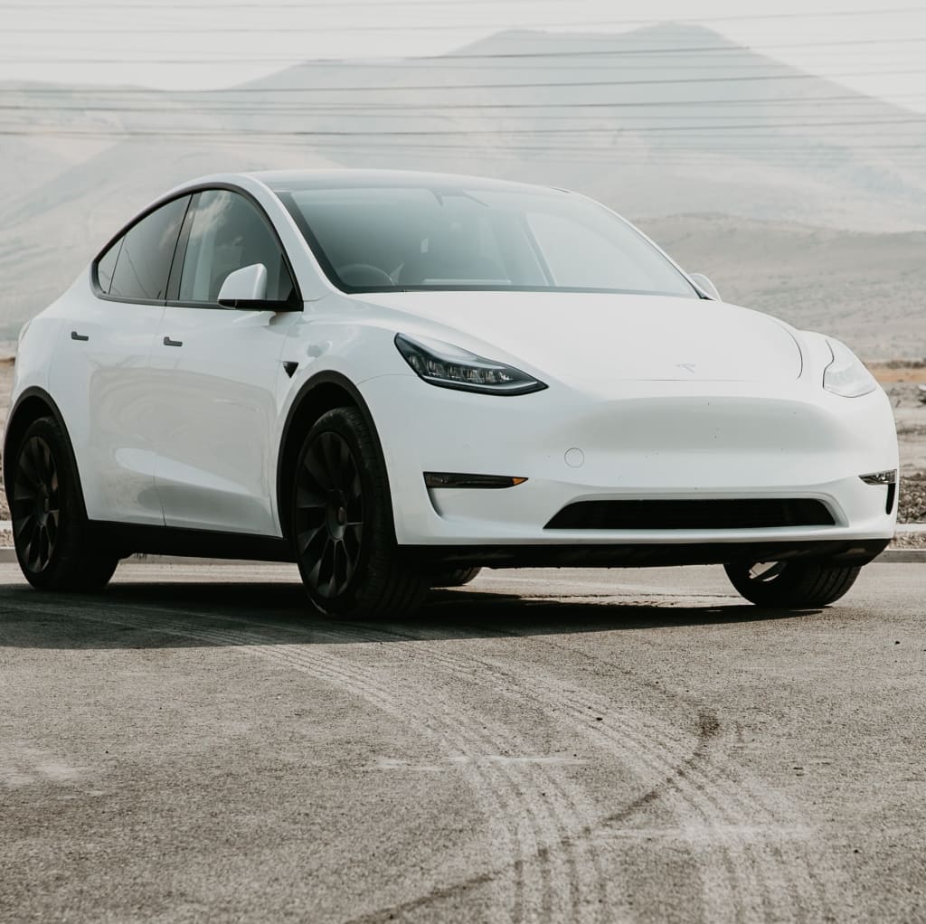 Der neue Tesla Model Y im Auto Abo von Clyde Der neue Tesla Model Y im Auto Abo von Clyde