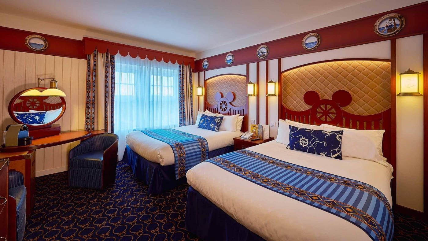 Ein Zimmer mit Seeblick im Disney Newport Bay Club