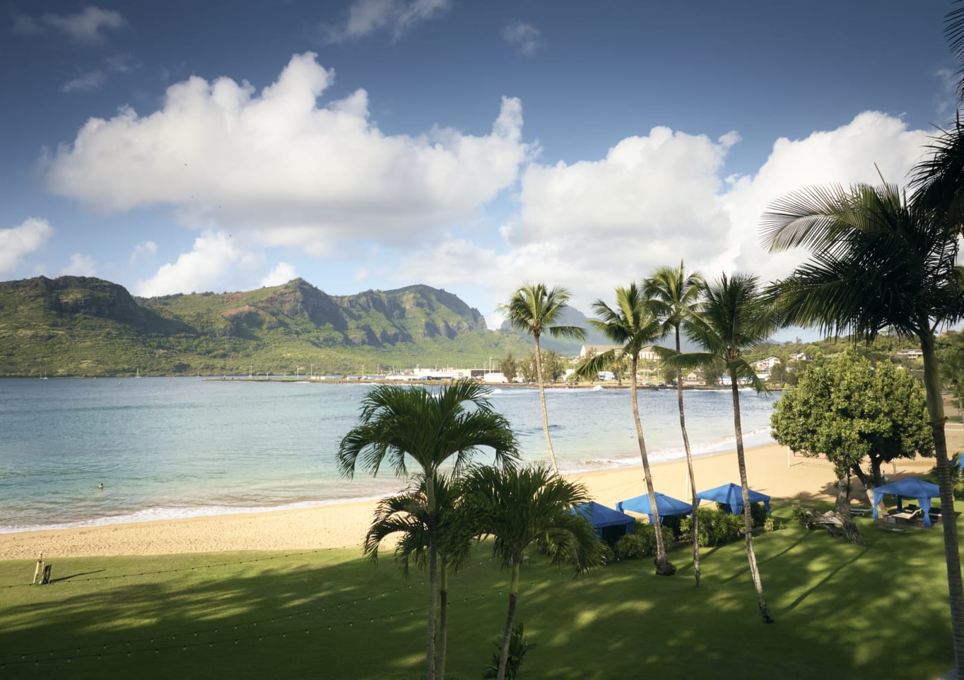 Der Strand von Kalapakī vom Resort Hale Hōkūala Kauaʻi aus gesehen