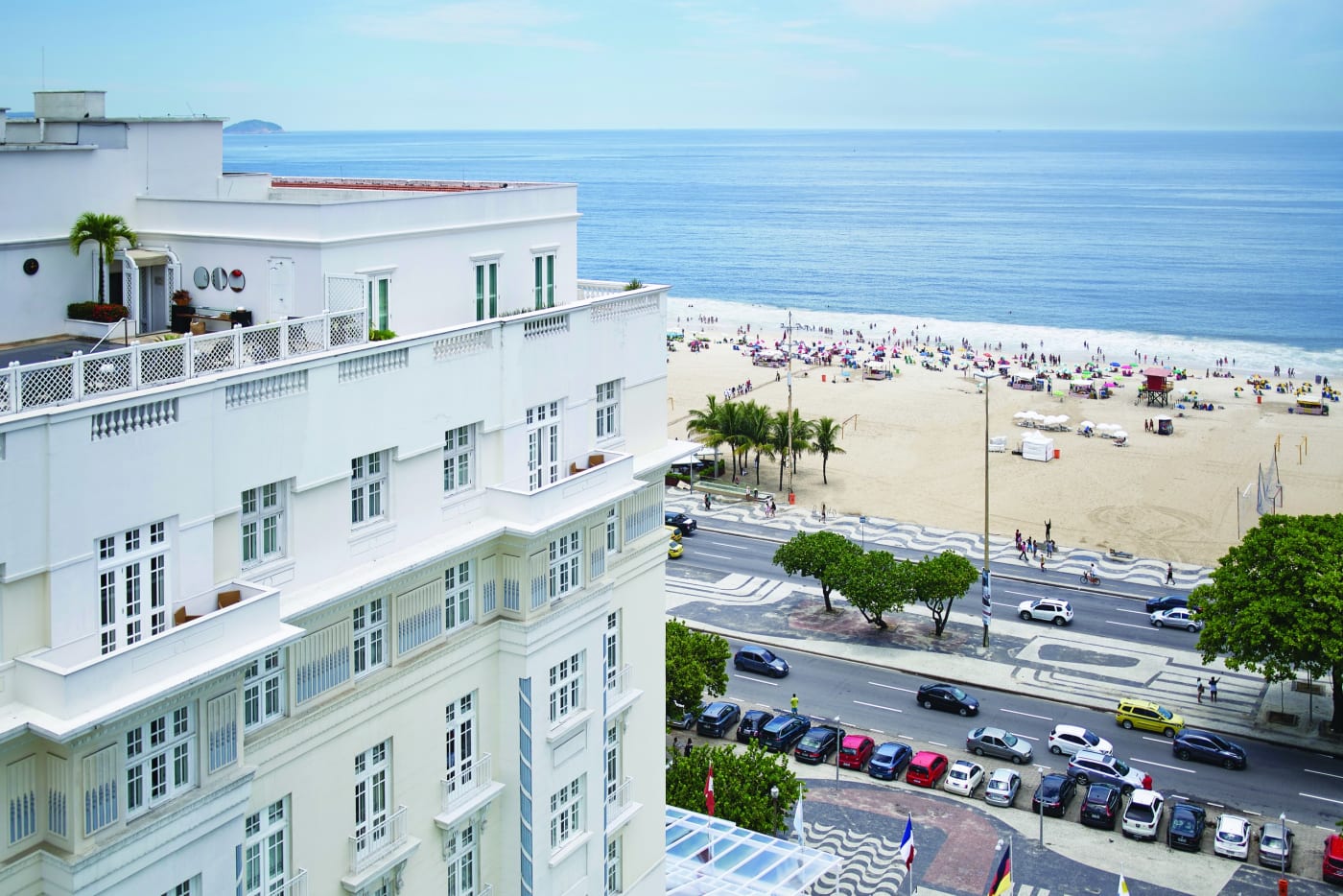 Vista do mar e da praia de Copacabana a partir dos andares altos do Copacabana Palace