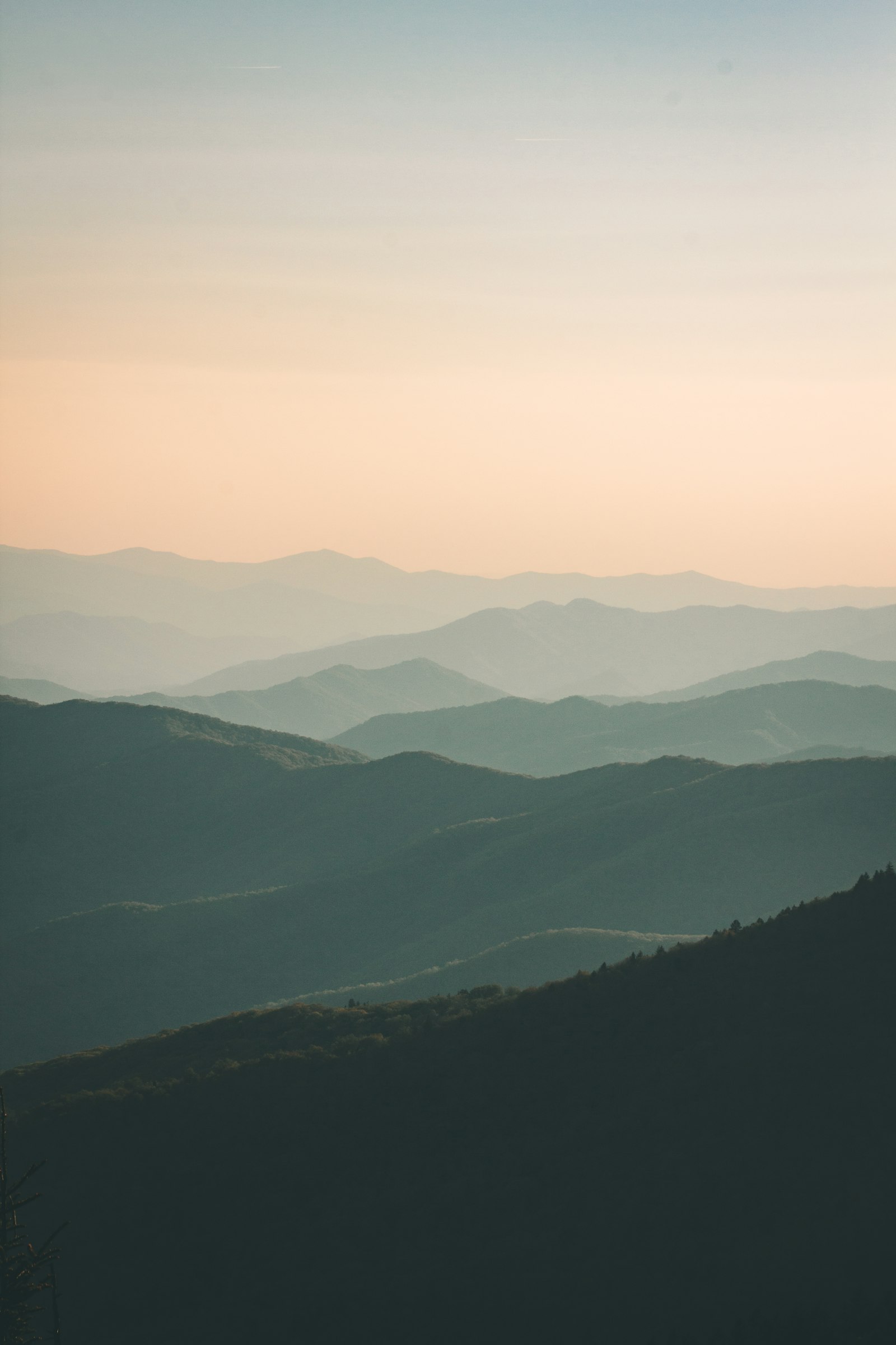 Green hills and open skies of Uganda