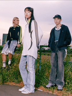 1度のみ着用 adidasハイネックセットアップ2点定価18000円相当最終販売 adidas - 新品ADIDASORIGINALSSLIMLSDRESSハイネックジャージ