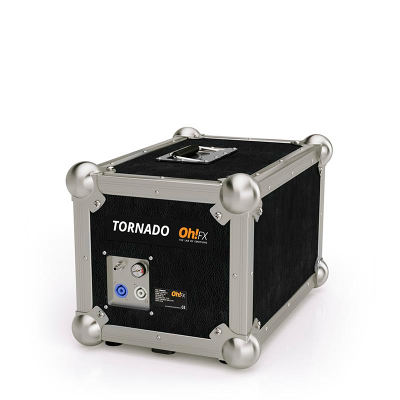 Tornado Oh!FX — vue du flight case, parc machines YSFX