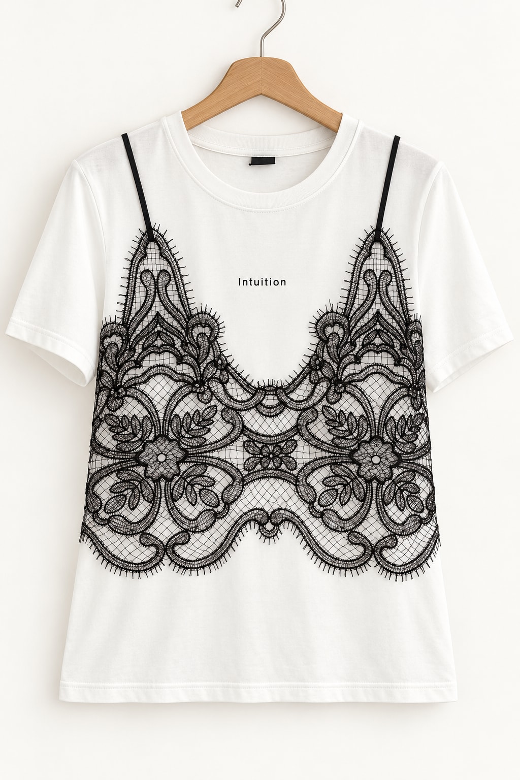 T-shirt blanc à dentelle noire — détail du tissu