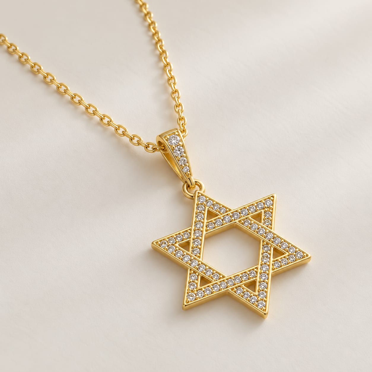 Collier étoile de David pavée — vue rapprochée