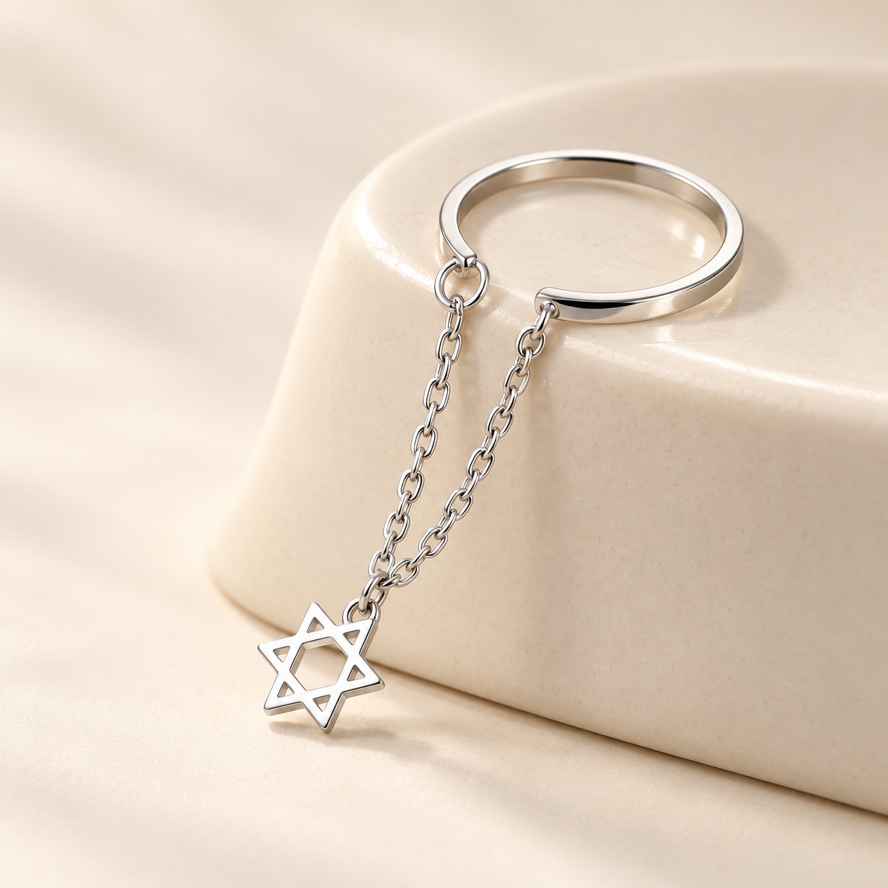 Bague ajustable à chaîne étoile de David — vue principale