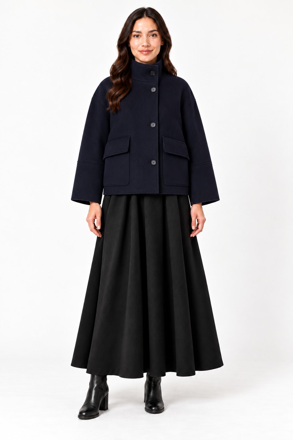 Veste courte en laine bleu marine à col montant Tsniout — vue de face