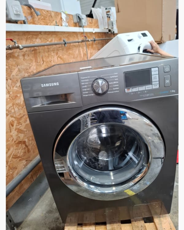 Lave-linge Ouverture frontale Samsung WF70F5E5W4X 2