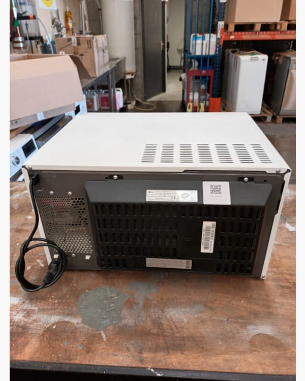 Four micro-ondes LG MH7265DDH 8