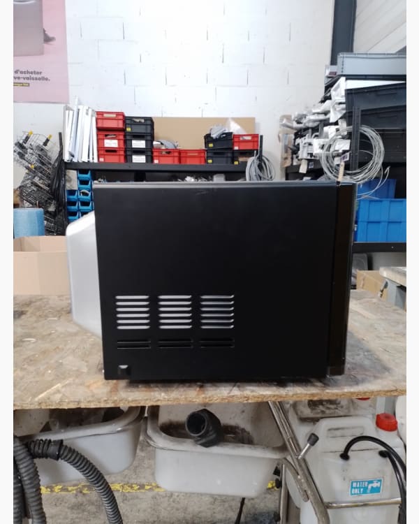 Four micro-ondes Samsung MC28H5015AK 5