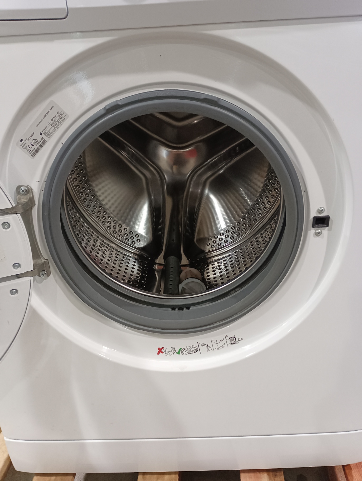 Lave-linge frontal CONTINENTAL EDISON CELL560AP - 5 kg - 600 tours