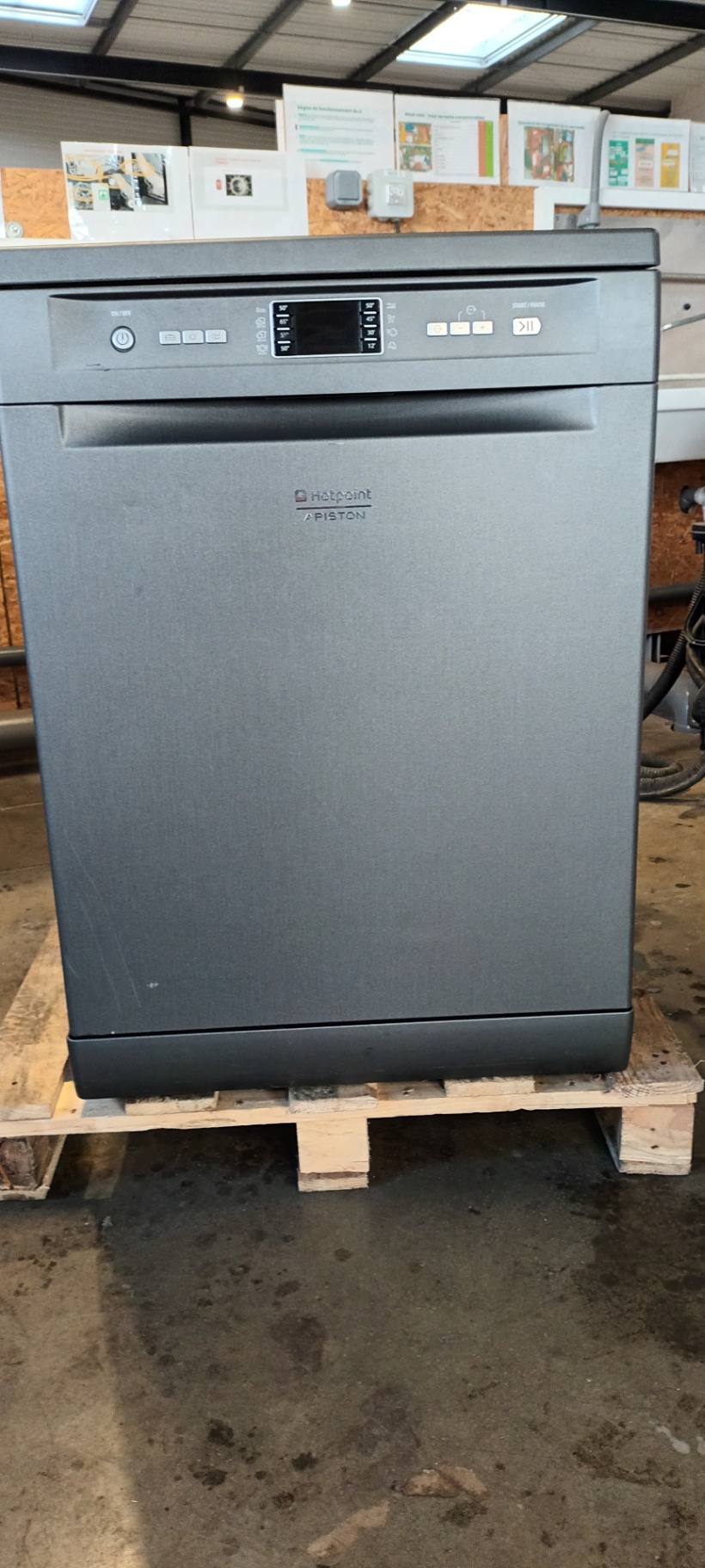 Lave-vaisselle Hotpoint Ariston LFF8M121CSBEU - Bon état sur Murfy