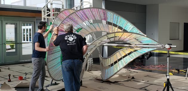 MIRROR HELIX
