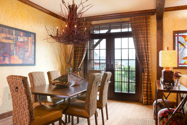 Indian Creek Lodge