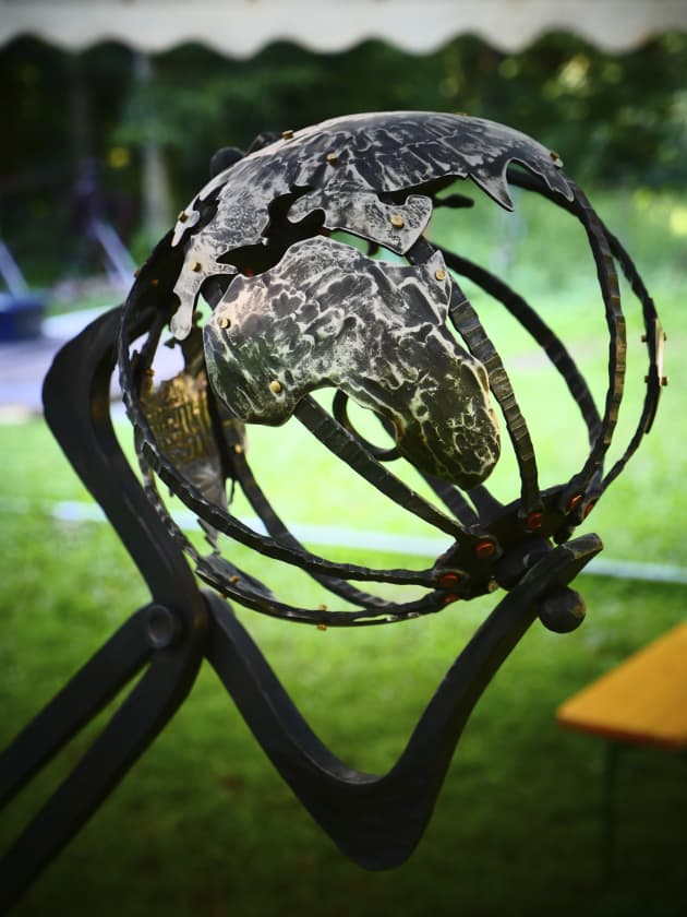 Hefaiston Sculpture (Forging the World)