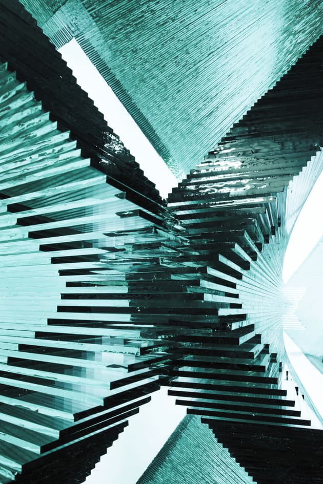 Tectonics of Transparency: The Wall