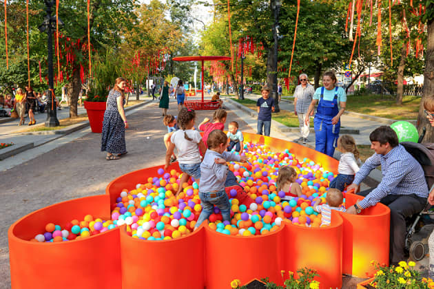 “Slowdown” World’s longest temporary play installation