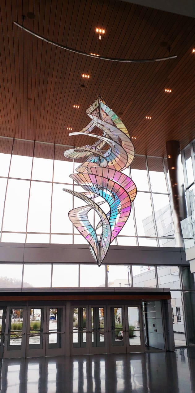 MIRROR HELIX