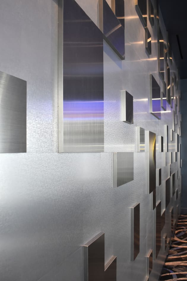 Fifth Avenue Club – 3D Sculpture Wall