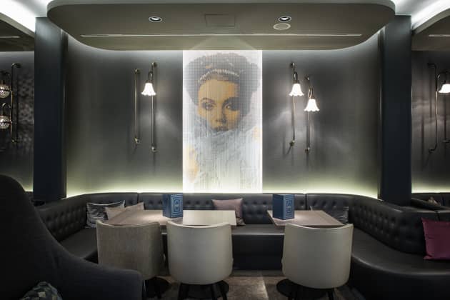 KriskaDECOR decorates the exclusive Hotel Renaissance (Marriott) placed in Wien.