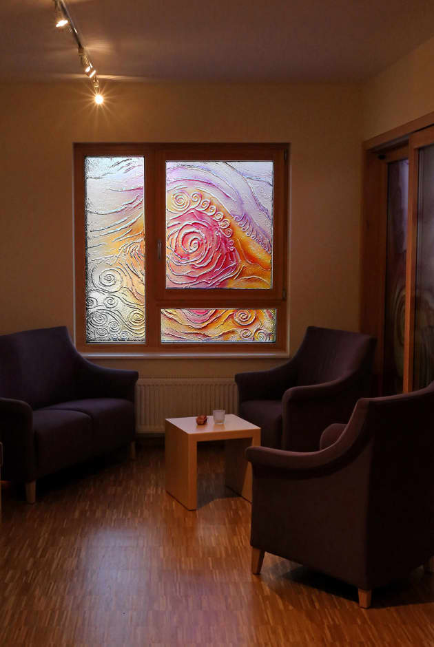 Rose room of silence | Transitional space of dying