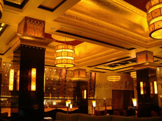 Grand Lux Cafe
