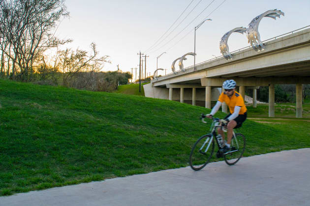 LEON CREEK CROSSING