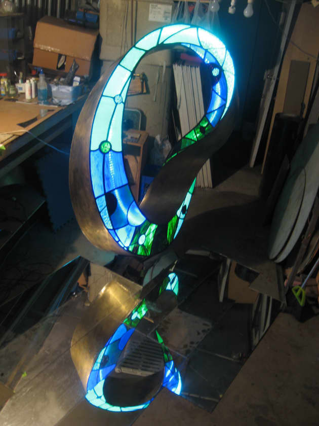 Light Infinity (homage to Frank Lloyd Wright)