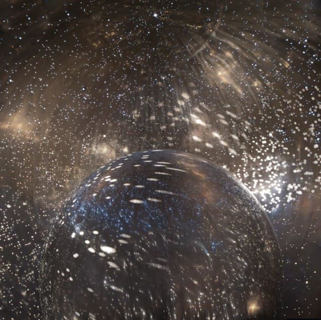 UNA by Wolfgang Buttress