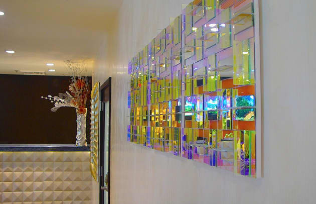 Luxe City Center– Lobby