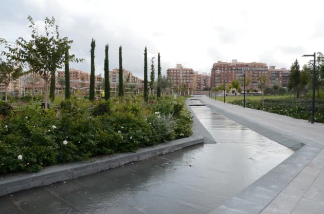 Waterscapes At Parque Central