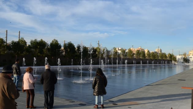 Waterscapes At Parque Central