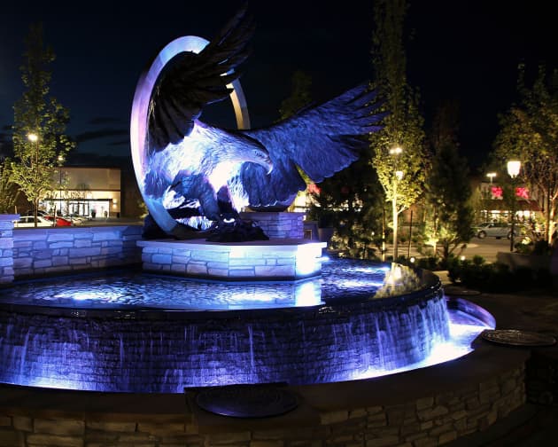 Majestic – 13-foot eagle for Mountain View Village