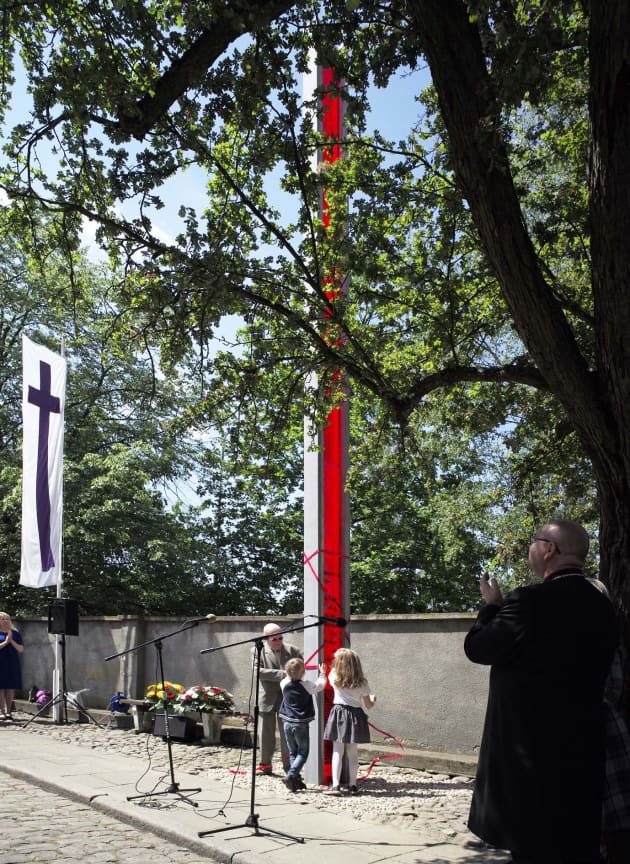 NETWORK of STELES – A Symbol for Tolerance