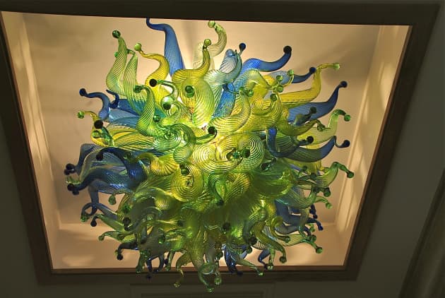 Pele Chandelier