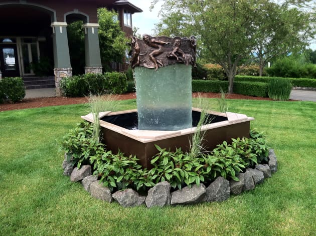 Symphony in S Minor – Rotating Fountain