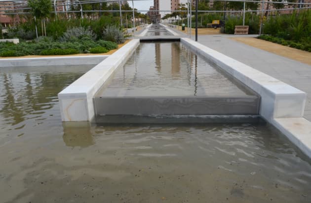 Waterscapes At Parque Central