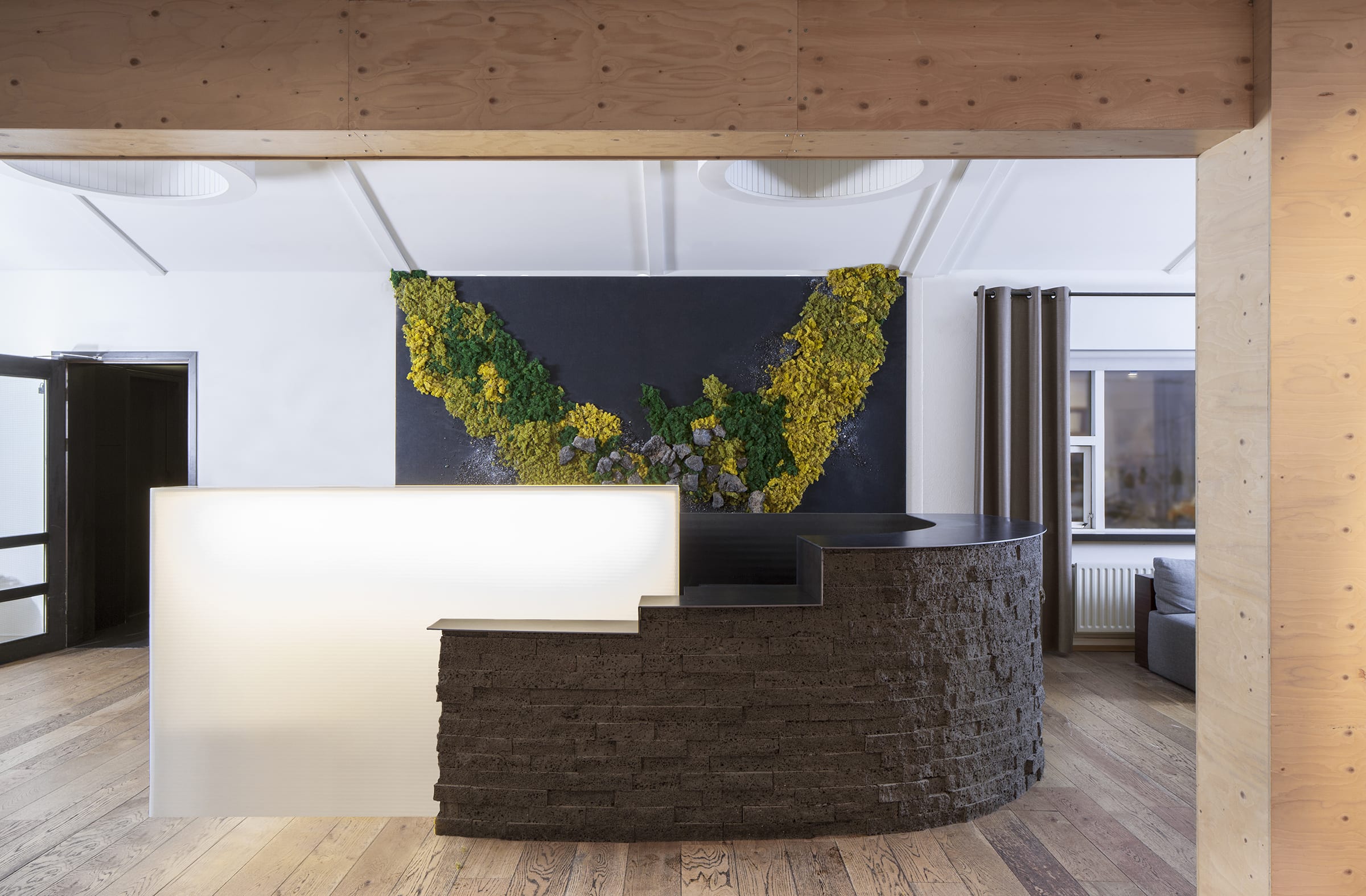 Ion Hotel – Murals