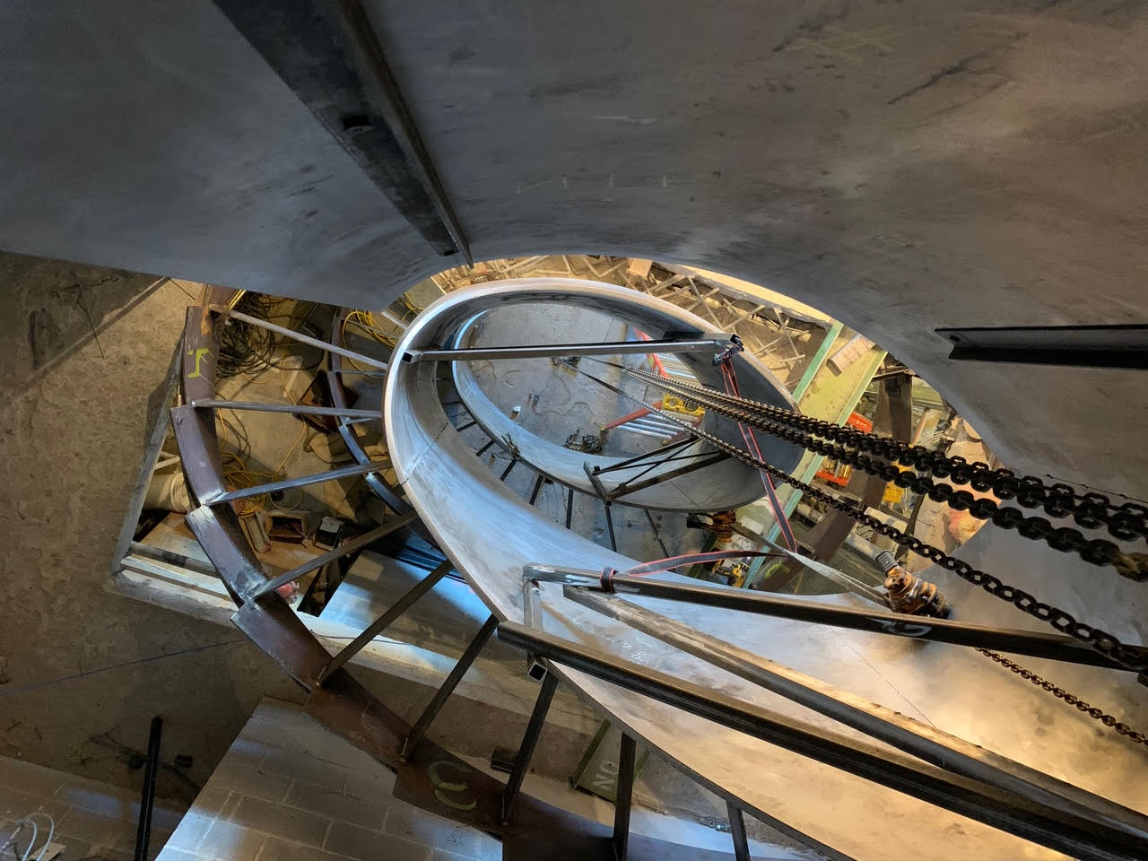 Elliptical Staircase with Ribbon Banister