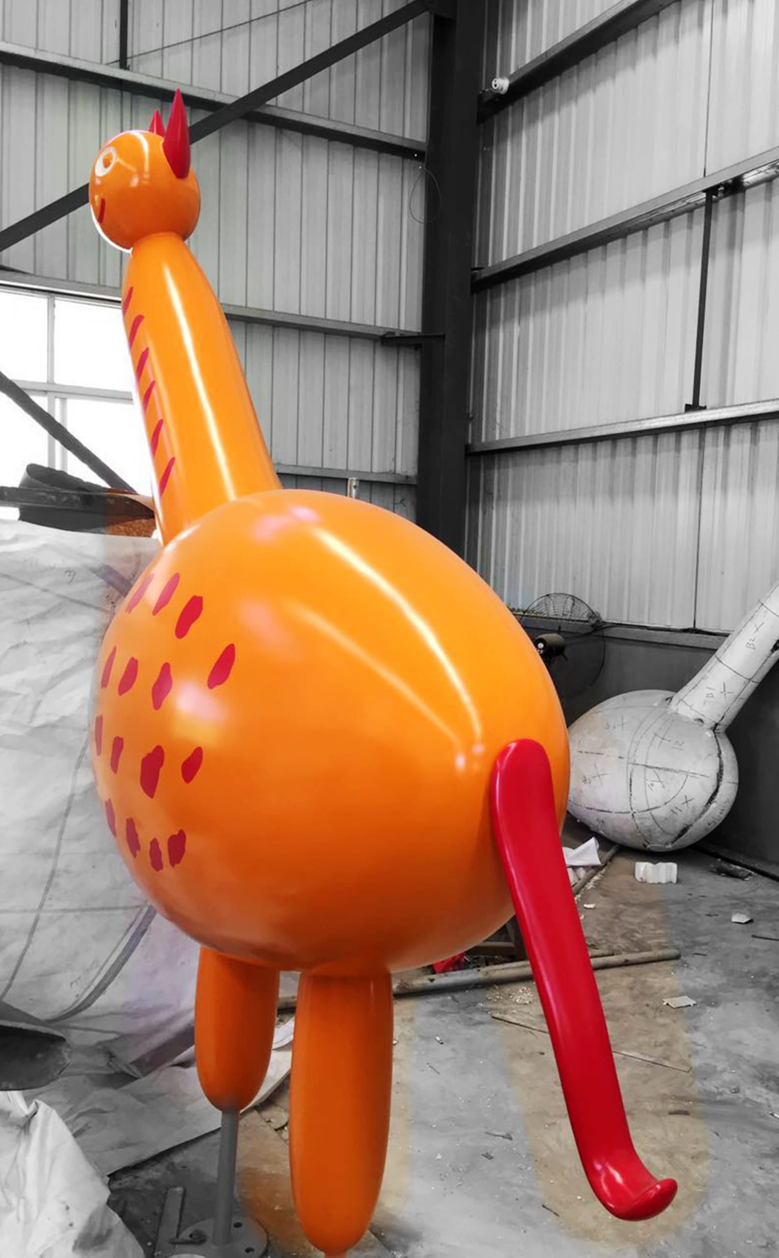 Paintinf Stainless Steel Animal sculpture