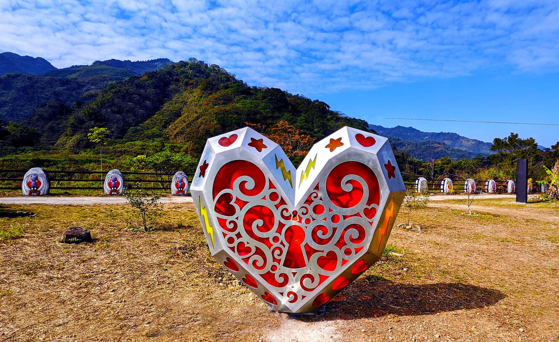 Open Your Heart light sculpture in Taiwan