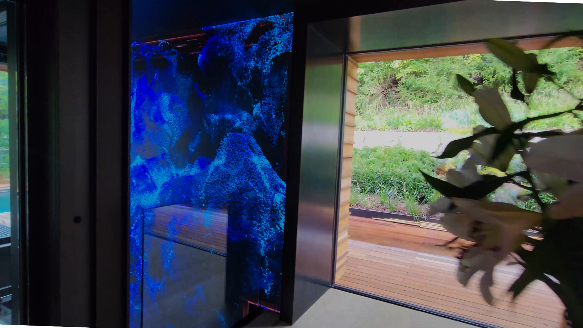 Personalized Living Sculpture for Luxury Home