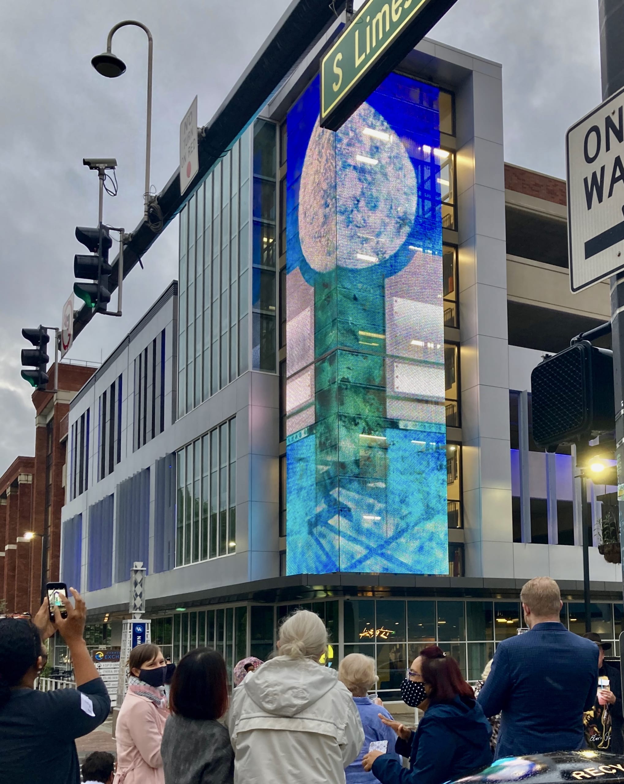 MOON SENTINEL, LED light installation