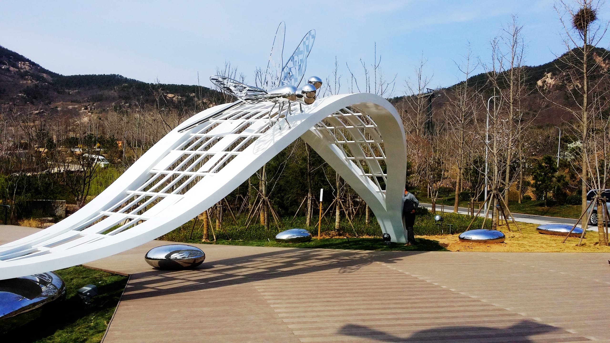 Mirror Polishing & Painting Stainless Steel Sculpture-Summer time