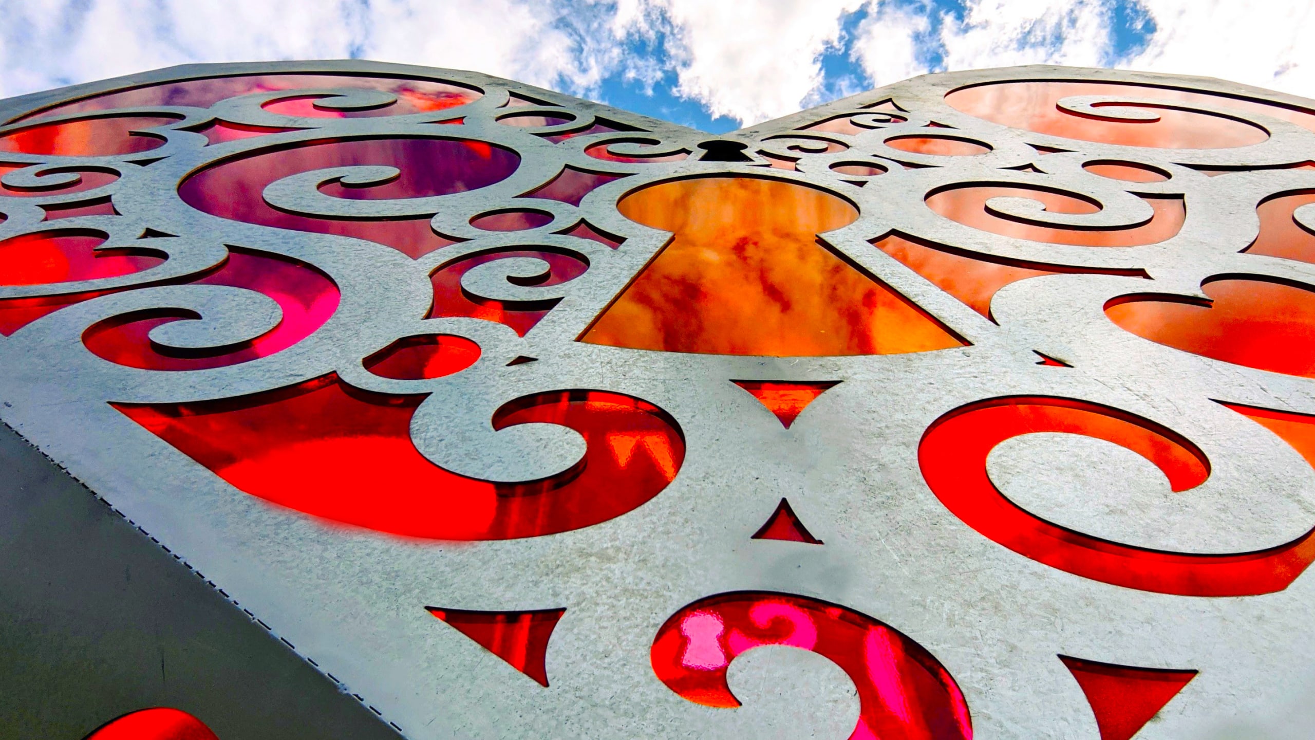 Open Your Heart light sculpture in Taiwan