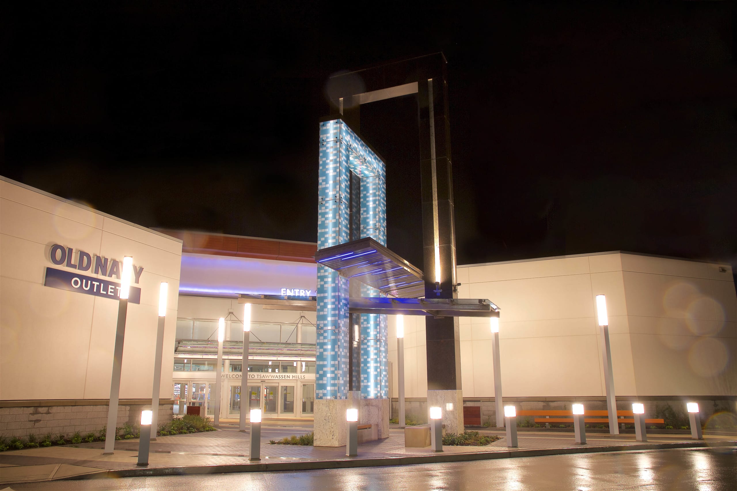 Tsawwassen Mills Icons