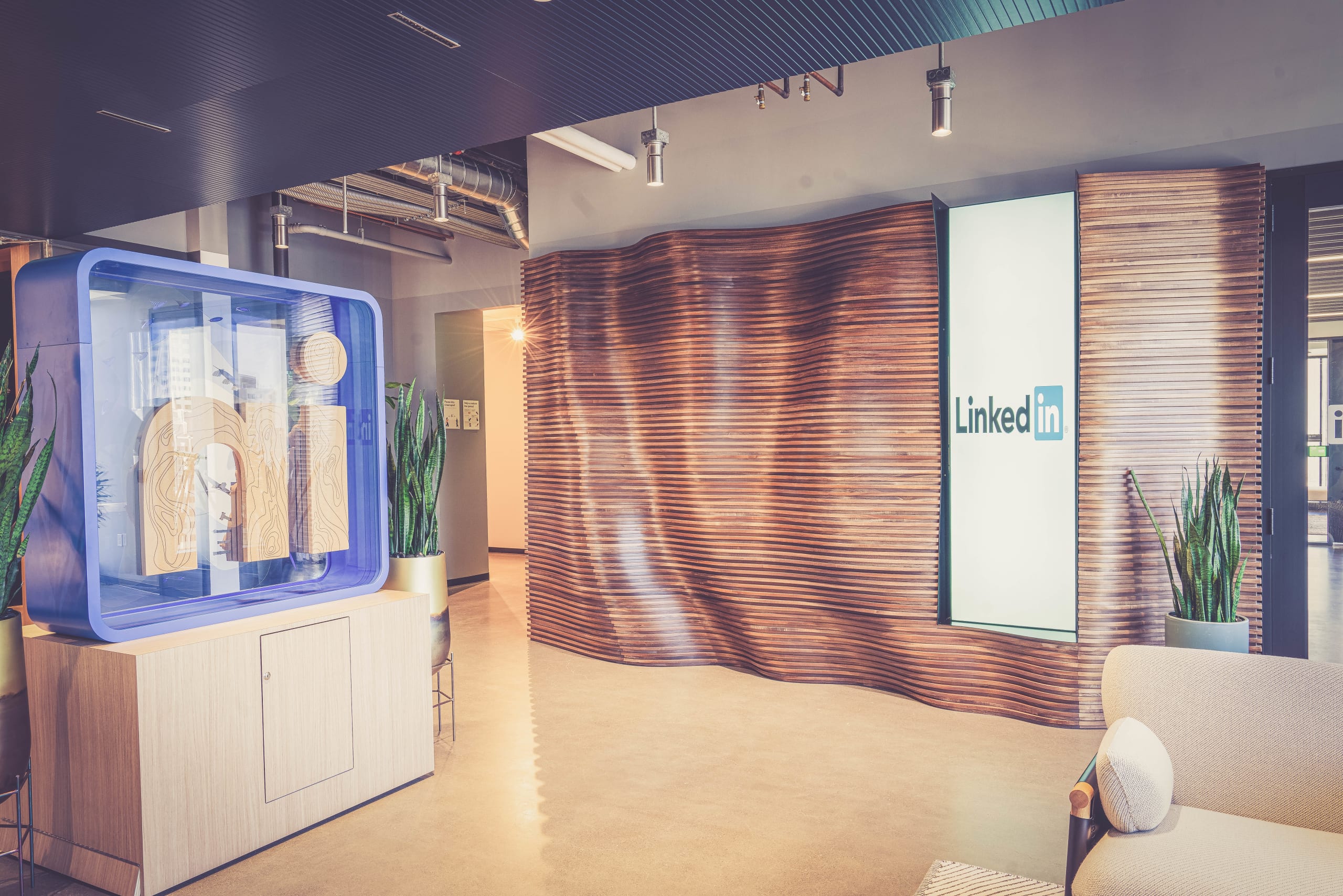 Acrylicize Wall