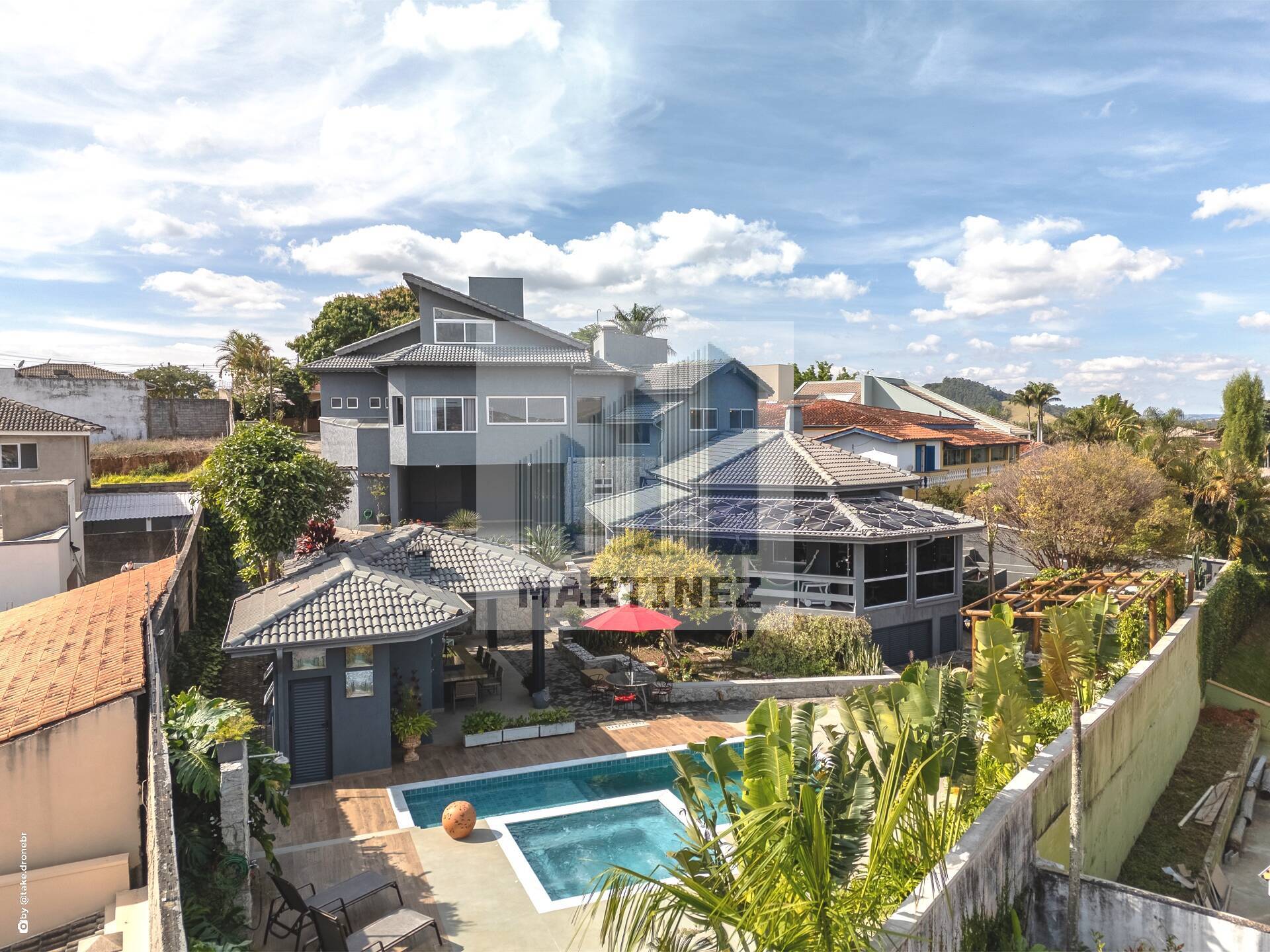 Casa à venda Itatiba SP 860m2 - Referência 4483