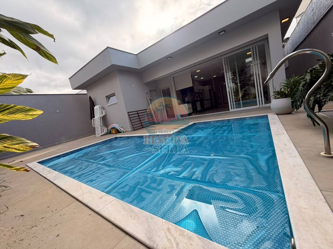Casa em Condomínio para alugar 313m2 - Referência 482